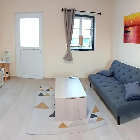 Blue Zone Apartment *
